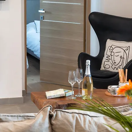 Cozy 2-br 1 Min From The Beaches Lägenhet *