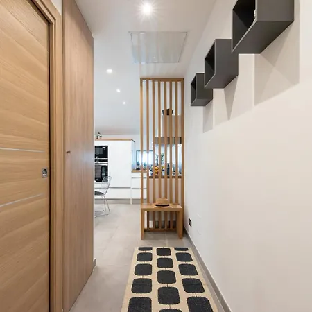 Cozy 2-br 1 Min From The Beaches Cannes