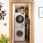 Cozy 2-br 1 Min From The Beaches Cannes