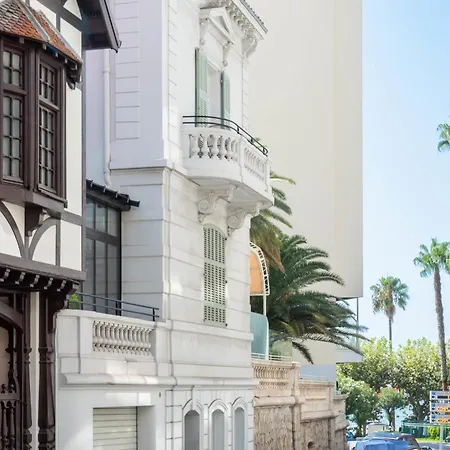 Cozy 2-br 1 Min From The Beaches 戛纳